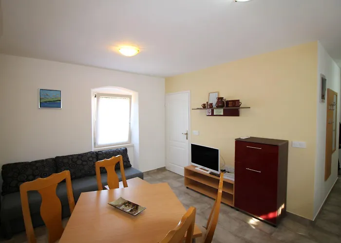 Semesterbostad Authentisches Steinhaus Mit Garten, Grill, Spielplatz, Trampolin Kaštelir