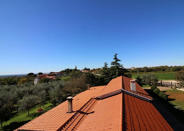 Authentisches Steinhaus Mit Garten, Grill, Spielplatz, Trampolin Semesterbostad