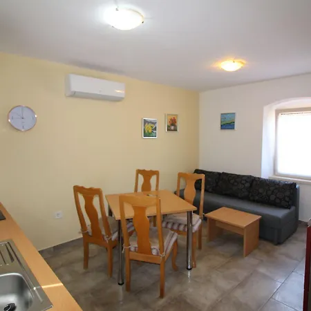 Authentisches Steinhaus Mit Garten, Grill, Spielplatz, Trampolin Kaštelir