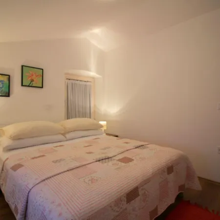 Authentisches Steinhaus Mit Garten, Grill, Spielplatz, Trampolin * Kaštelir