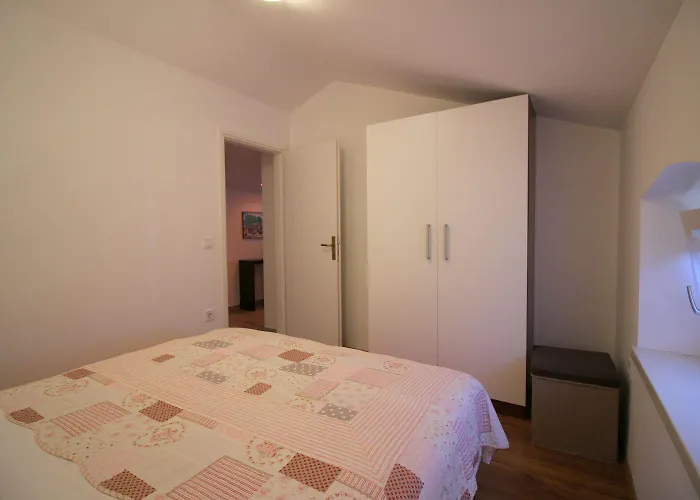 Authentisches Steinhaus Mit Garten, Grill, Spielplatz, Trampolin Holiday home